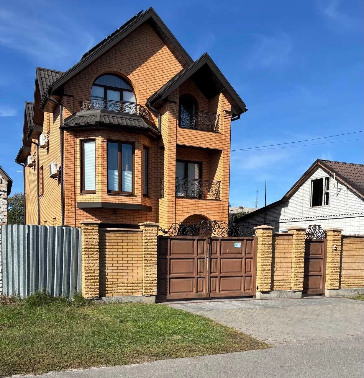 Продам будинок, де враховано всі ваші побажання.