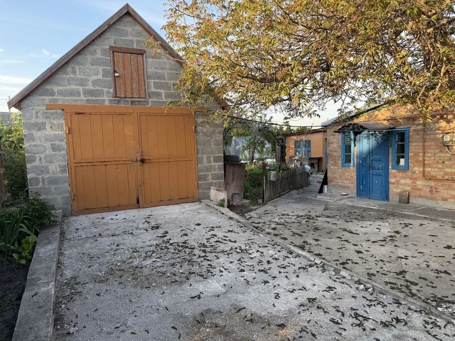 Продам дом в днепровском районе.