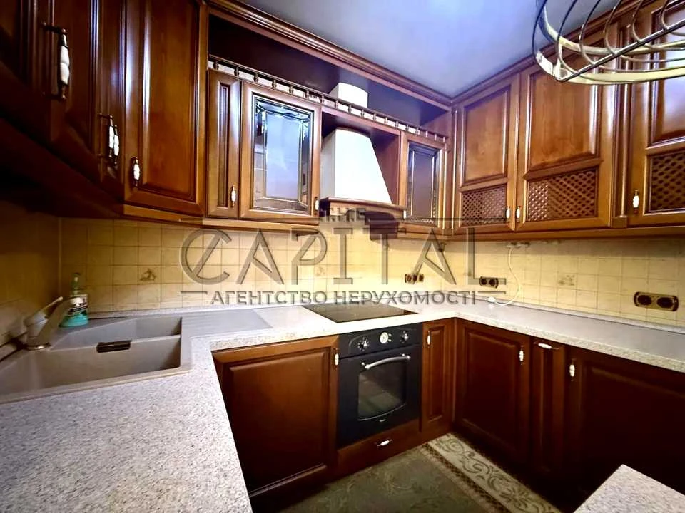 Будинок. Бровари, район Сади