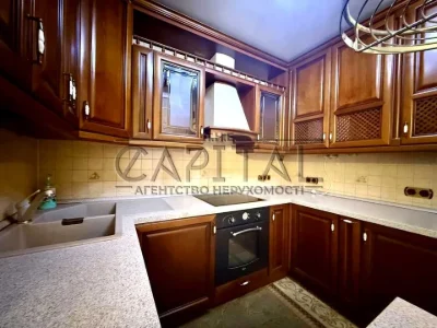 Будинок. Бровари, район Сади