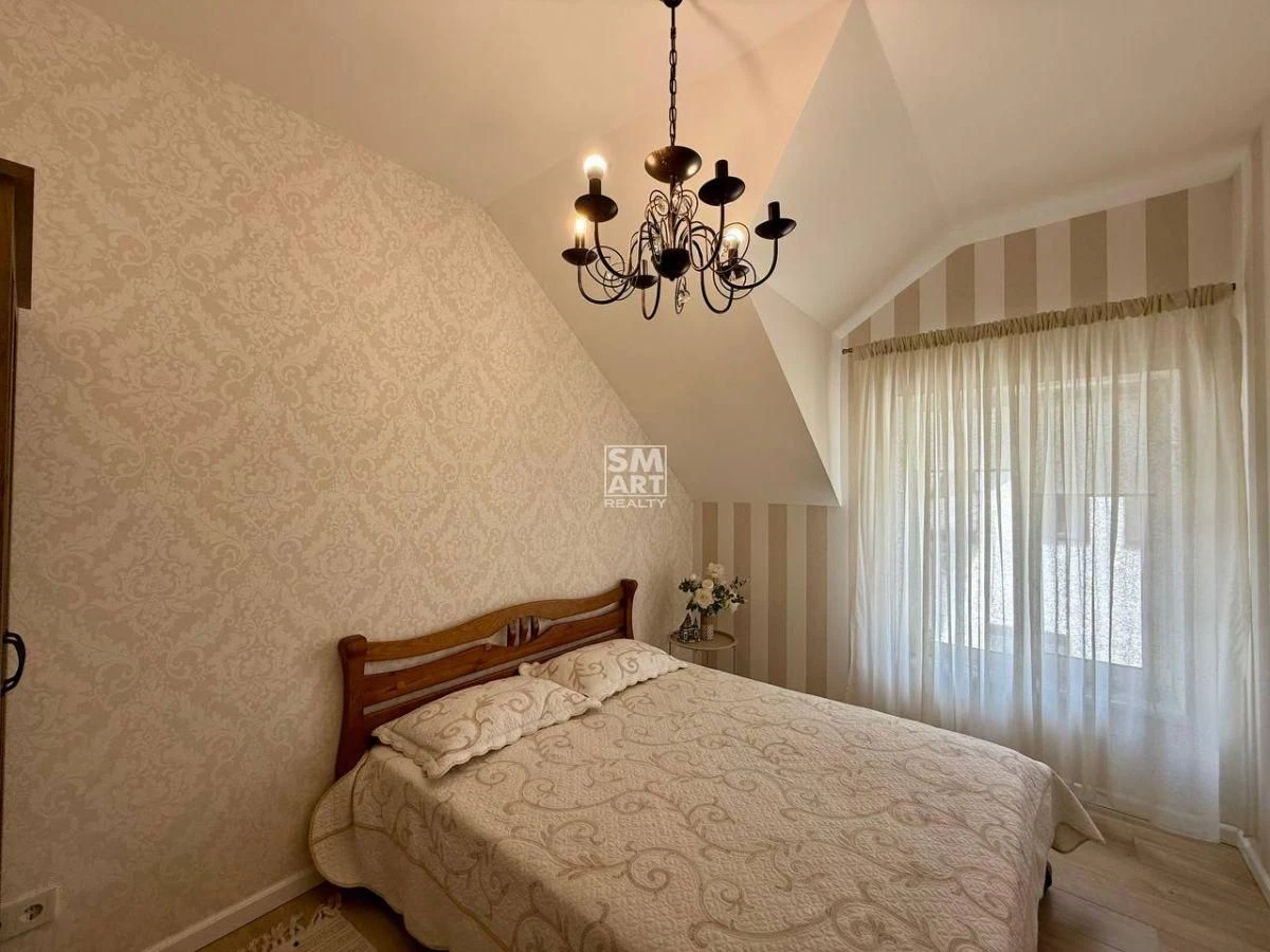 Modern townhouse with 4 rooms and renovated – new condition