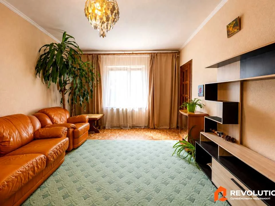Будинок. Бровари, Олега Онікієнка вул.