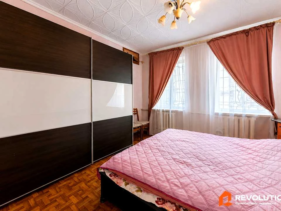Будинок. Бровари, Олега Онікієнка вул.