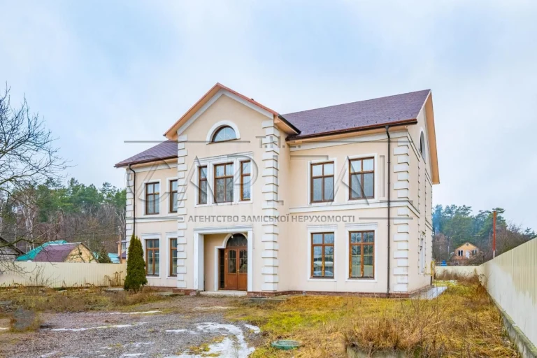 Продаж 3-поверхового будинку у м. Бровари, Броварський р-н