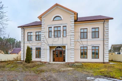 Продаж 3-поверхового будинку у м. Бровари, Броварський р-н