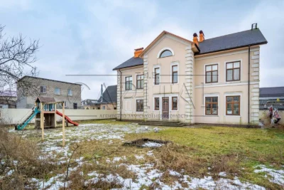 Продаж 3-поверхового будинку у м. Бровари, Броварський р-н