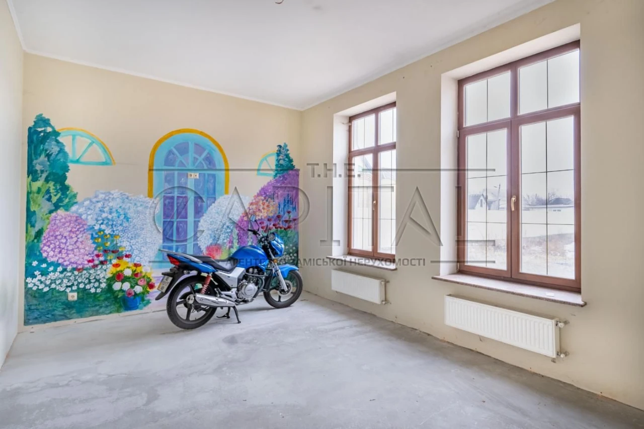 Продаж 3-поверхового будинку у м. Бровари, Броварський р-н