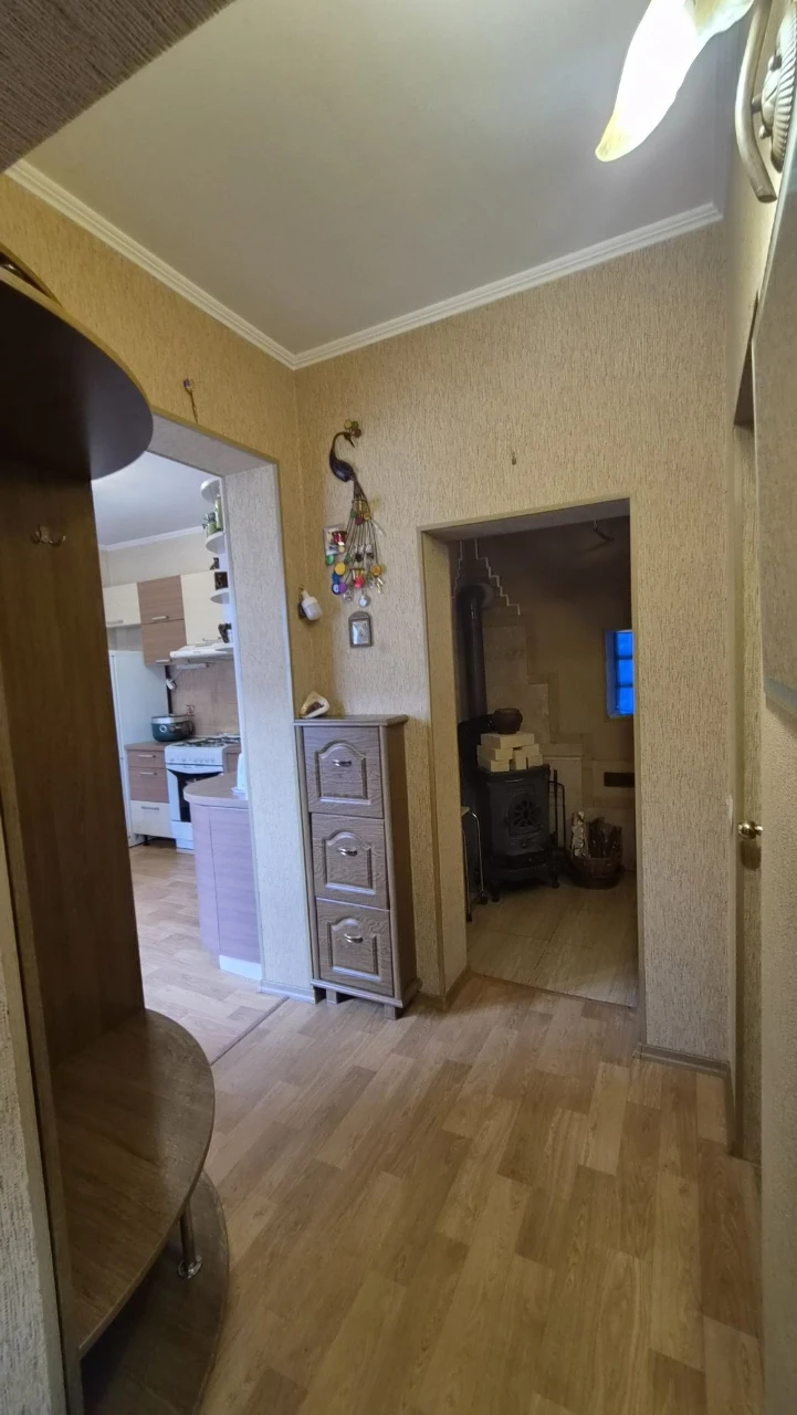 Продається будинок поруч з 7 школою на 5 сотках!