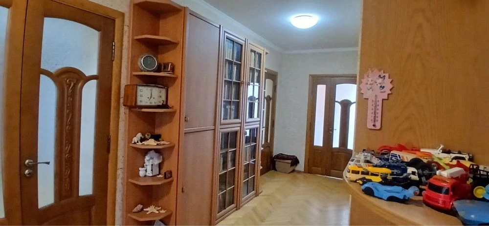 Добротний будинок Старий центр вул Маріі Примаченко без комі