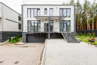 Сучасний будинок преміум-класу 400 м² з басейном та панорамн