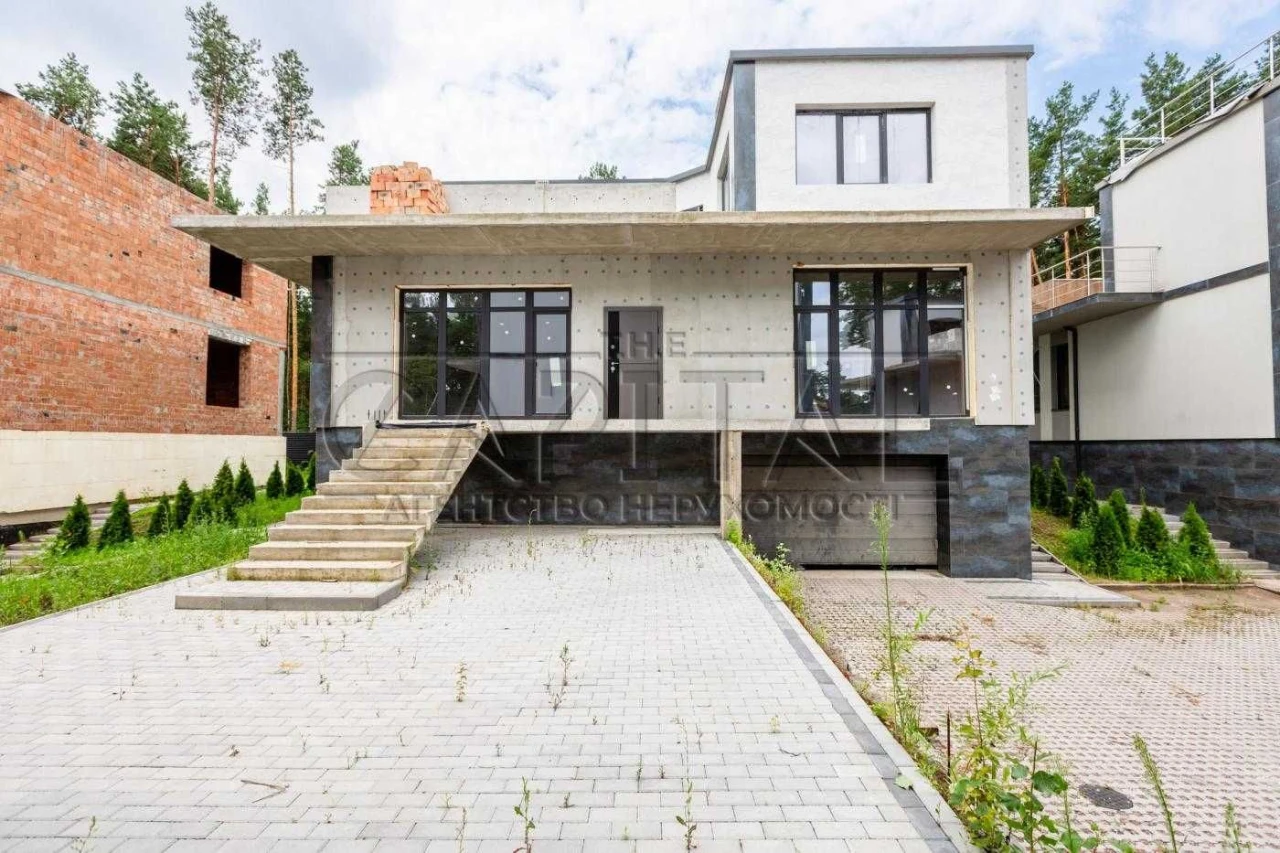 Сучасний будинок преміум-класу 400 м² з басейном та панорамн