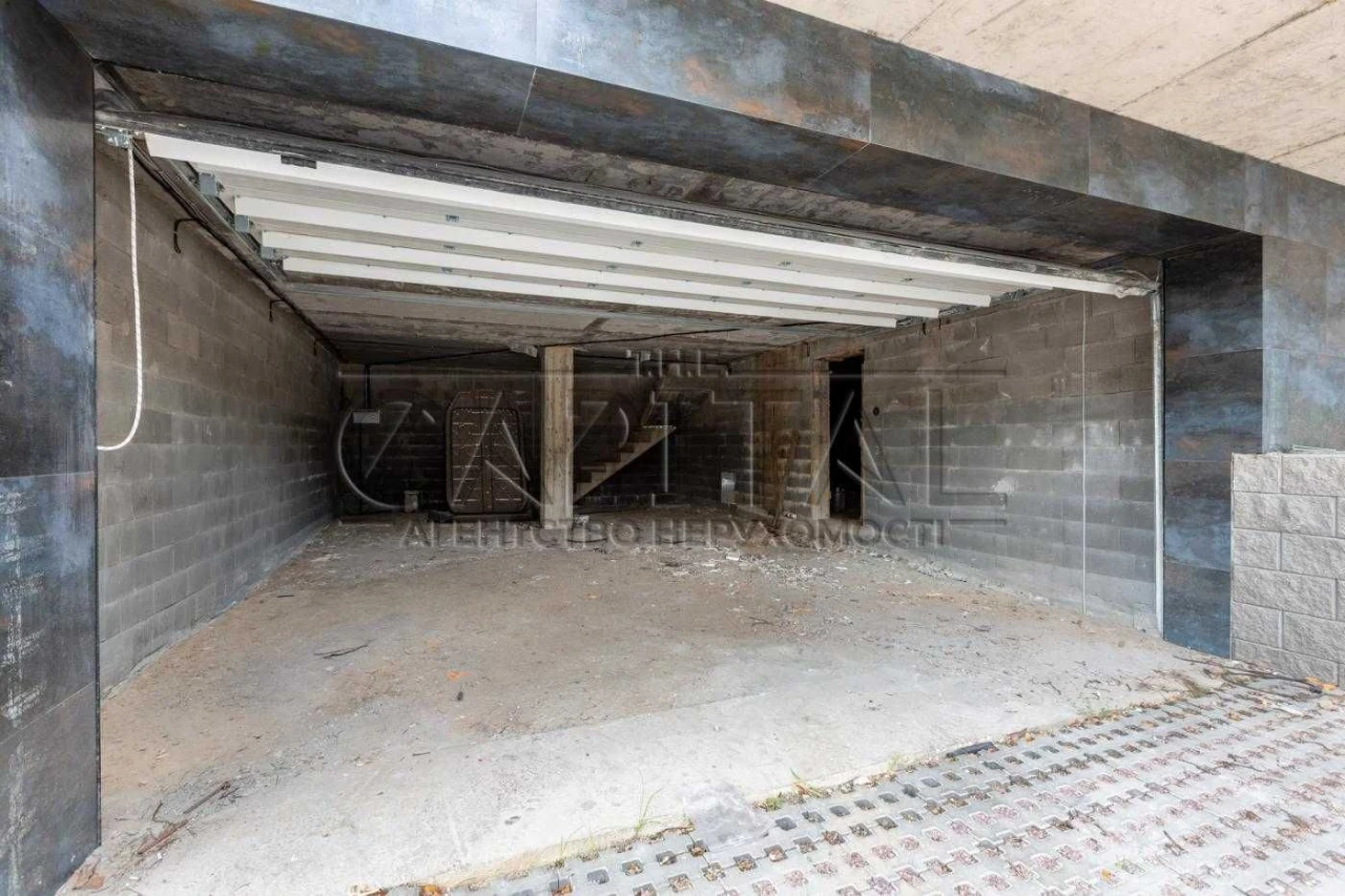 Сучасний будинок преміум-класу 400 м² з басейном та панорамн