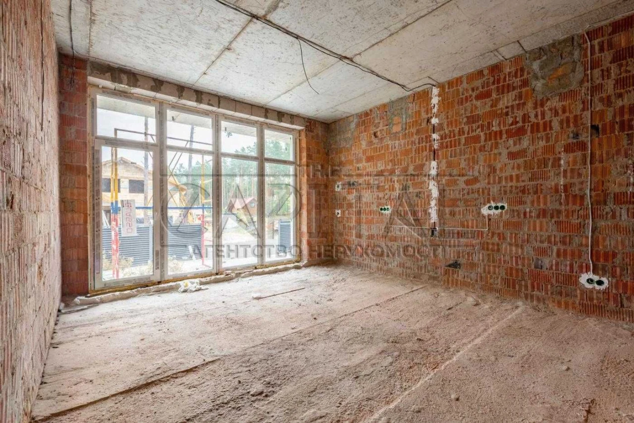 Сучасний будинок преміум-класу 400 м² з басейном та панорамн