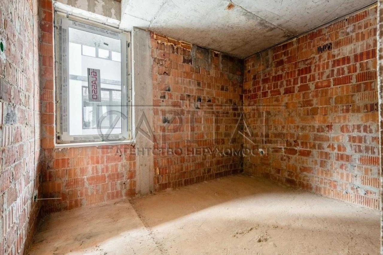 Сучасний будинок преміум-класу 400 м² з басейном та панорамн