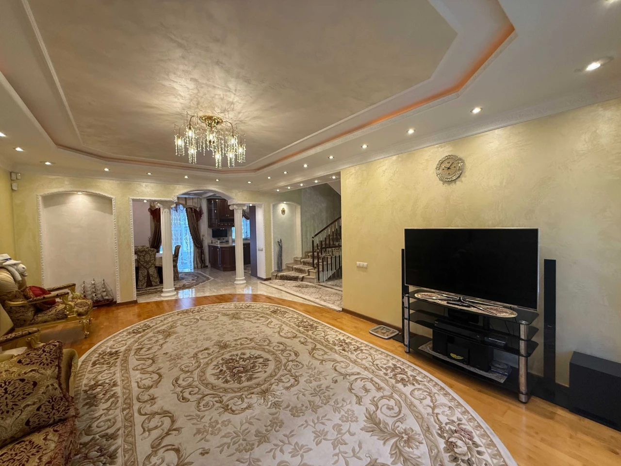 Торг. Від Власника. Продаж розкішного маєтку 537 м²  12 сото