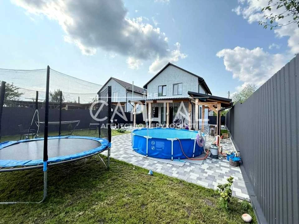 Будинок. Бровари, Івана Пулюя вул.