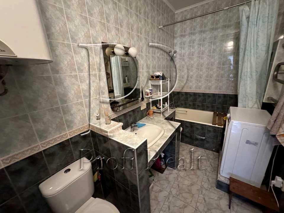 Будинок. Бровари, Молодіжна вулиця