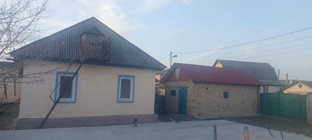 Продаж затишного будинку.
