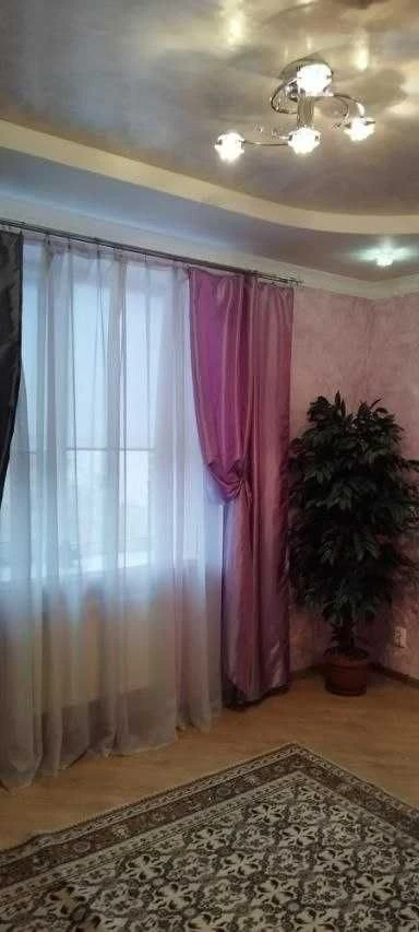 Продаю будинок (дуплекс)