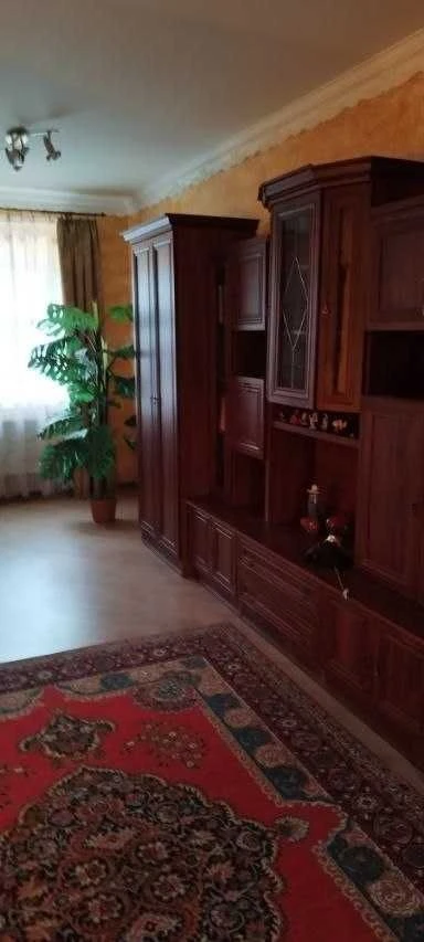 Продаю будинок (дуплекс)
