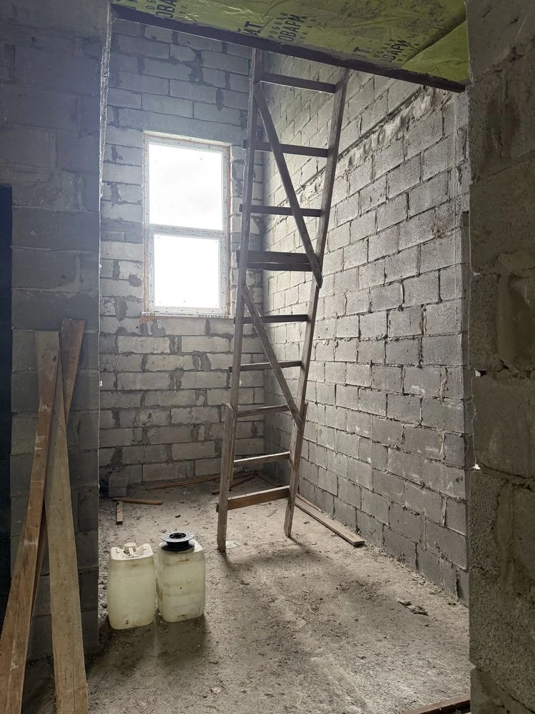 Продам власний будинок 240м2