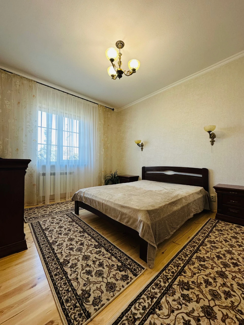Продам одноповерховий будинок, 10соток+гостьовий будинок , г