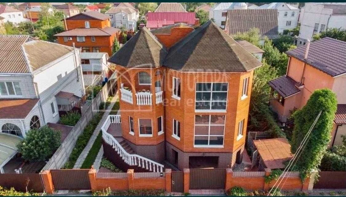 продажу будинку в Броварах