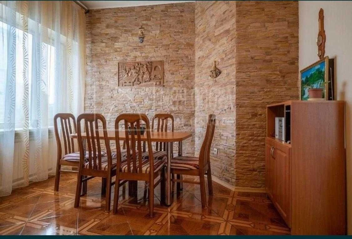 продажу будинку в Броварах