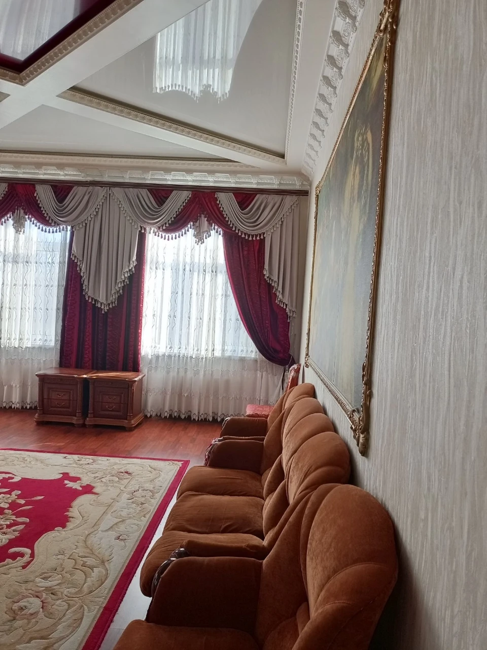 Продається великий будинок для великої сім'ї