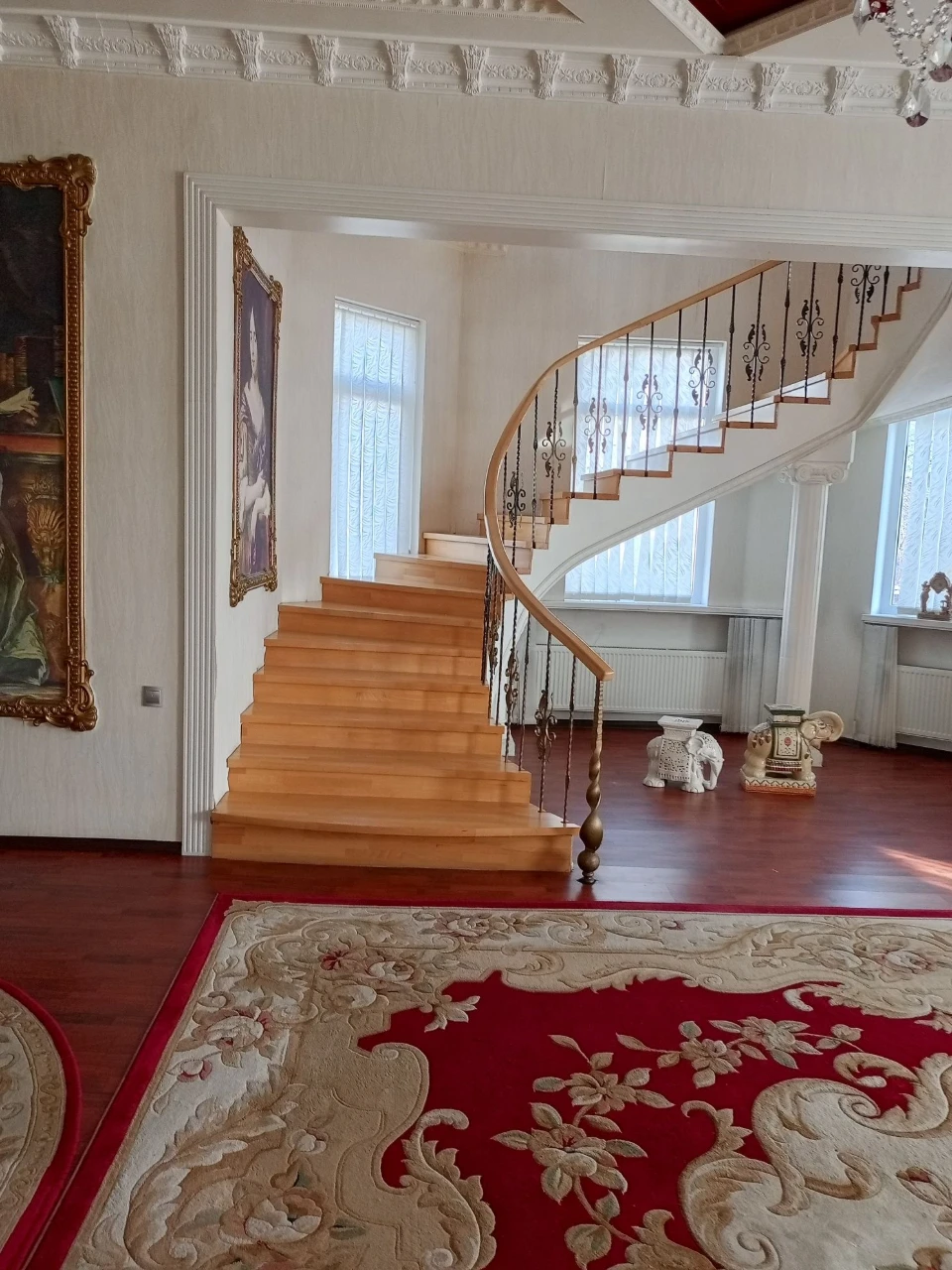 Продається великий будинок для великої сім'ї