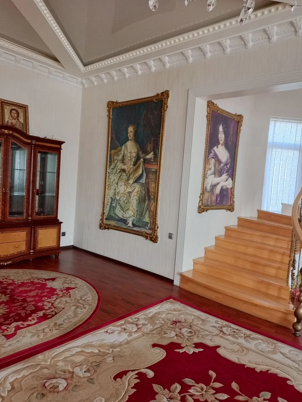 Продається великий будинок для великої сім'ї