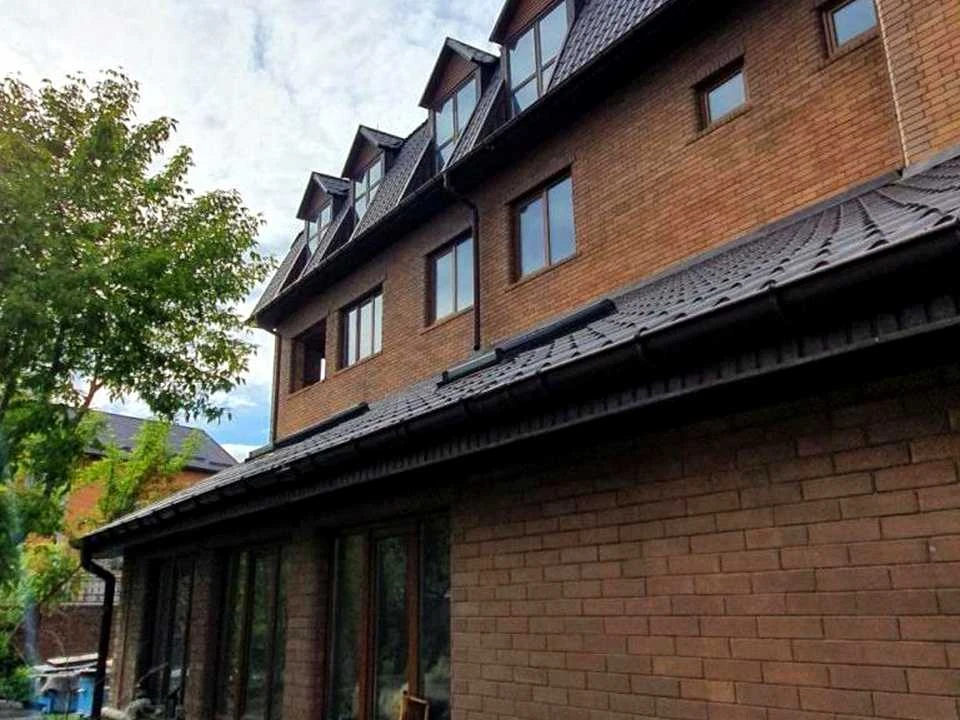House. Brovary, Bikvynianska St.