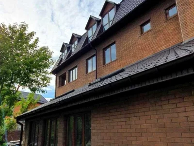 House. Brovary, Bikvynianska St.