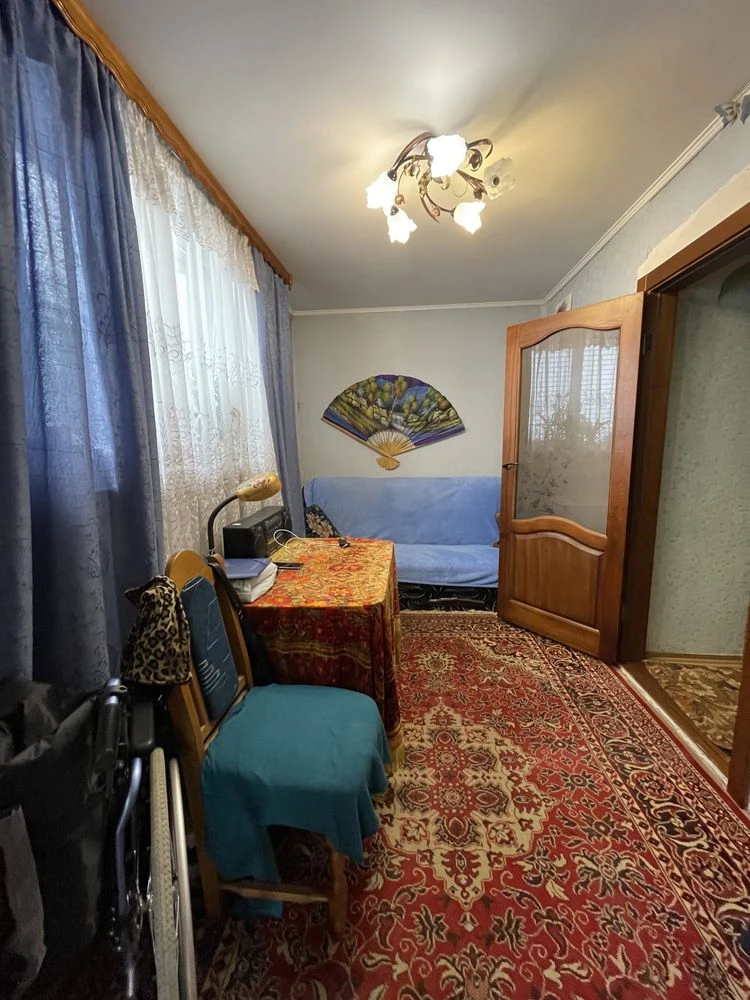 Продаж будинку.  Бровари вул. Киівська , Інтернат, фасад
