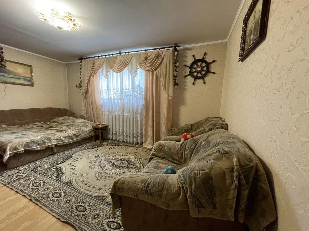 Продаж будинку.  Бровари вул. Киівська , Інтернат, фасад