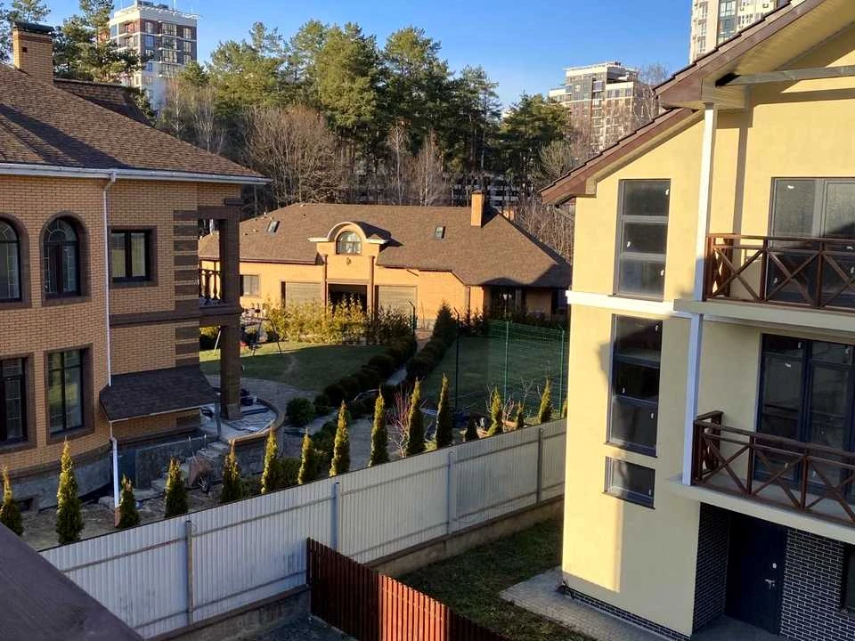 Будинок. Бровари, Соборна вул.