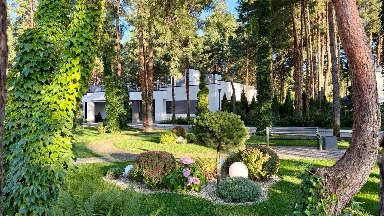 Продаж автономного будинку з басейном в лісі 5 хвилин Бровар