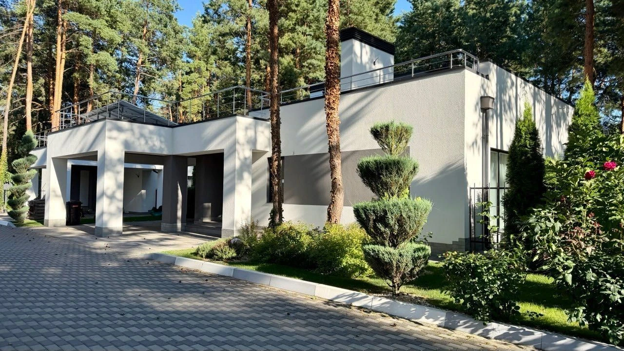 Продаж автономного будинку з басейном в лісі 5 хвилин Бровар