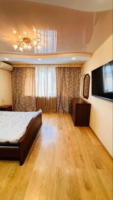 Продам 3к квартиру ул. Мандриковская 338