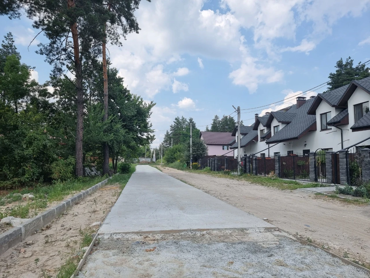 Будинок(таунхаус) в тихому місці Броварів, серед лісу. НАЙКР