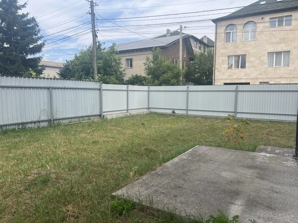 Продається таунхаус в районі Сади