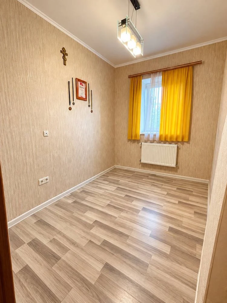 Продаж, будинок з ремонтом 2 кімнати, газ! 46 соток землі, Б
