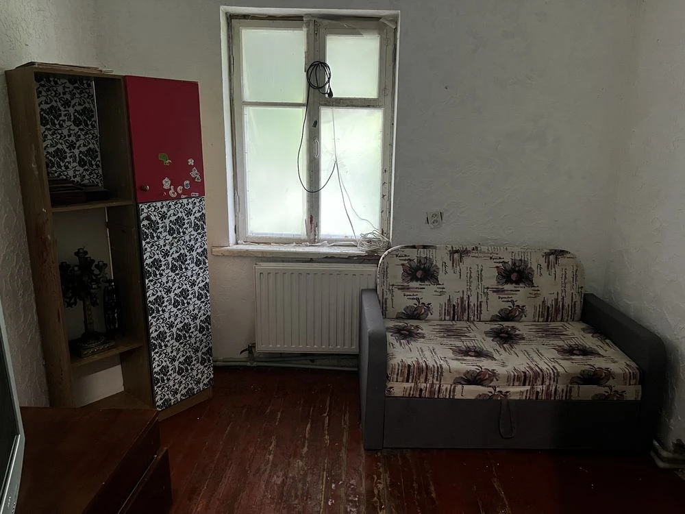 Продам затишний будинок не далеко від центру
