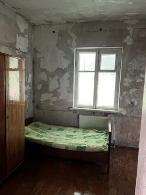 Продам затишний будинок не далеко від центру