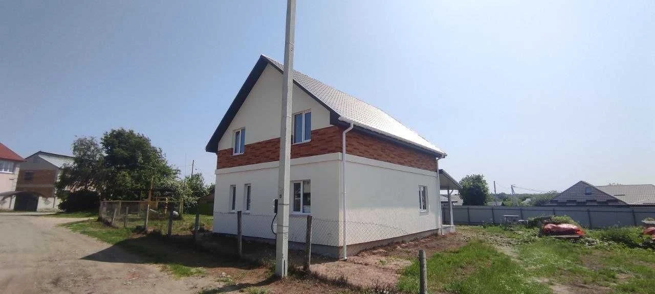 Новий 2-поверховий будинок 124 м² з власною ділянкою 6 соток