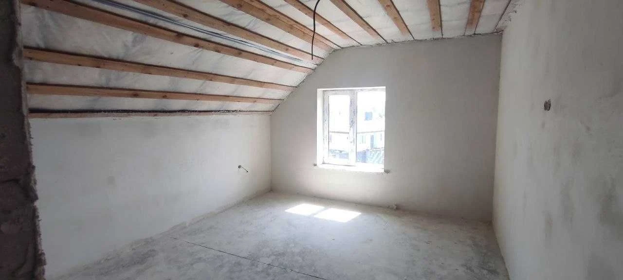 Новий 2-поверховий будинок 124 м² з власною ділянкою 6 соток