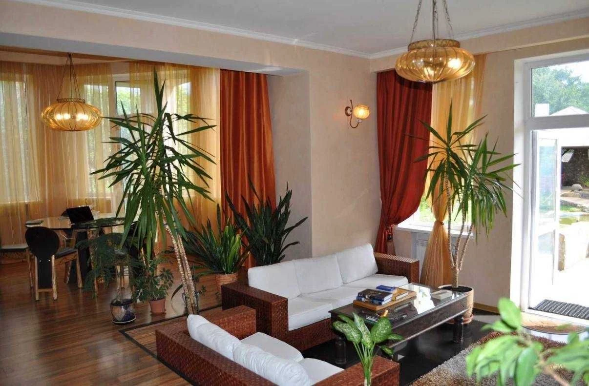 Продаж автономного будинку 380м2 18соток Київська область Ве