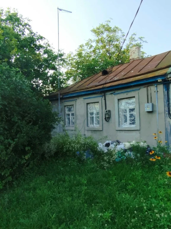 Продам пів будинку