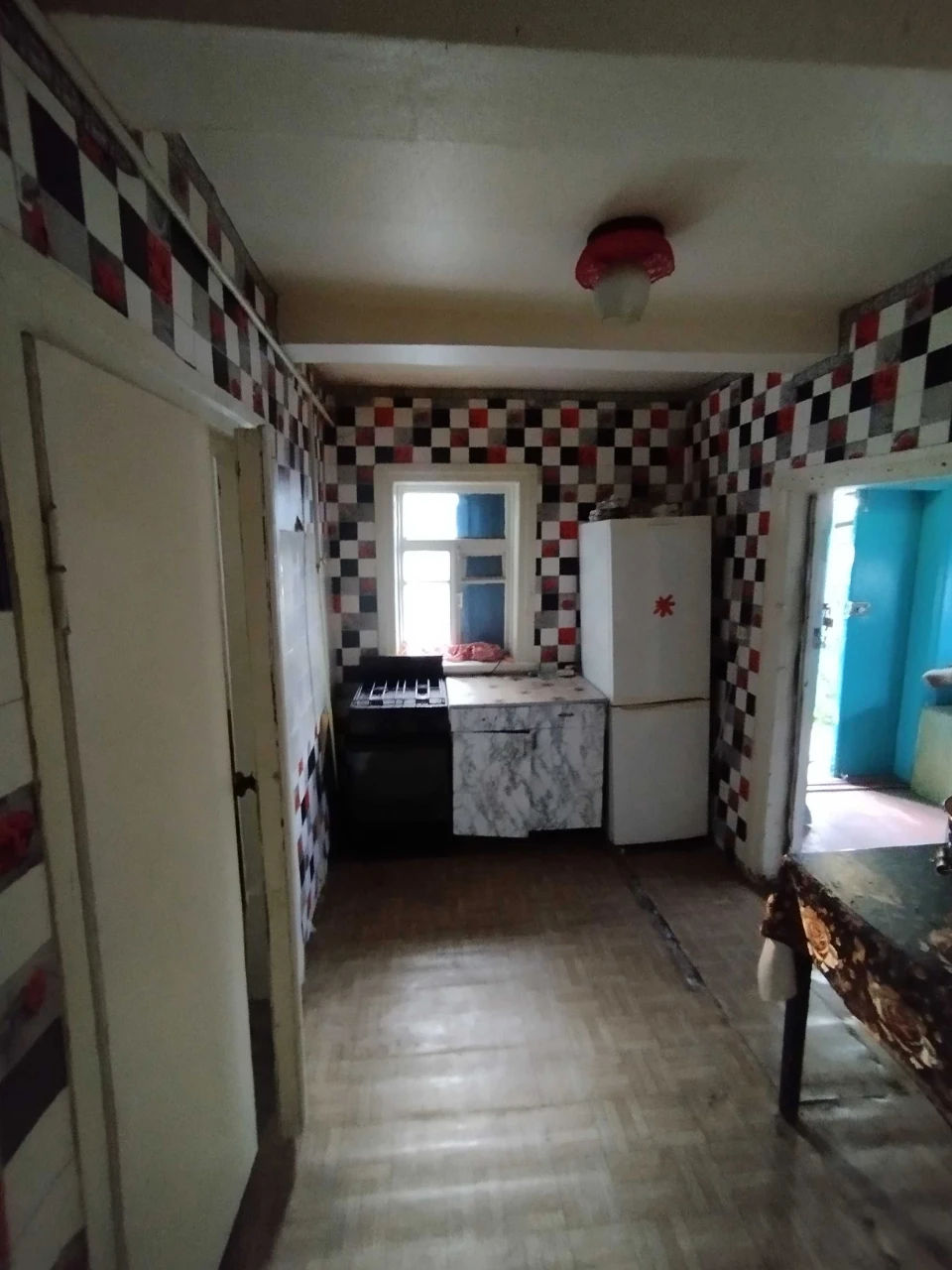 Продам пів будинку