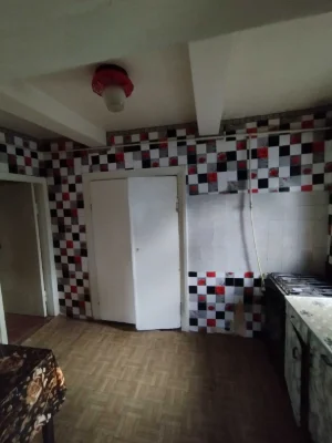 Продам пів будинку